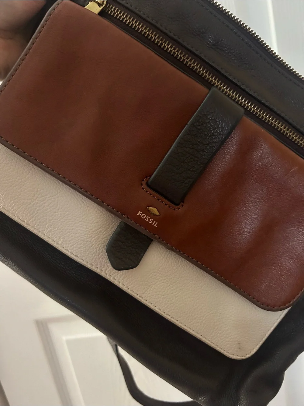 Fossil Leather Crossbody with Brown and Cream Front Pocket